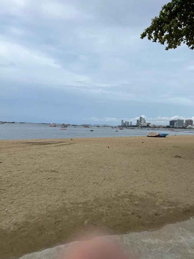 Lewiinski'S Hotel Pattaya Exterior foto